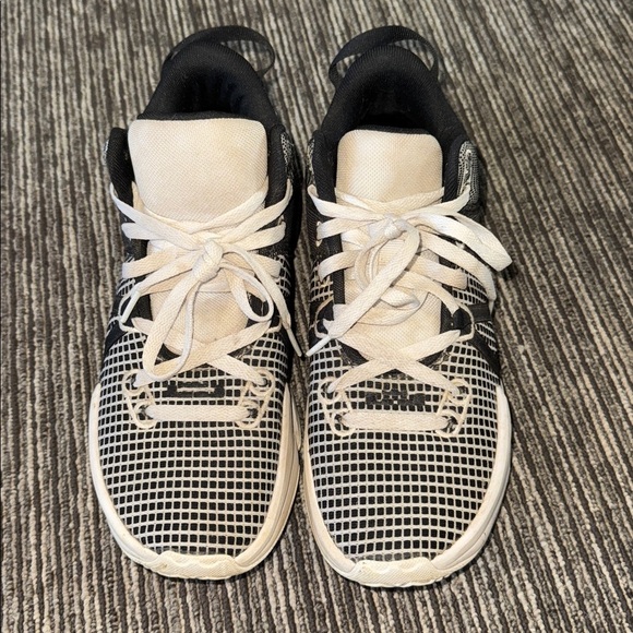 Nike LeBron Witness 7 Sneakers Size 8.5 - Picture 8 of 8